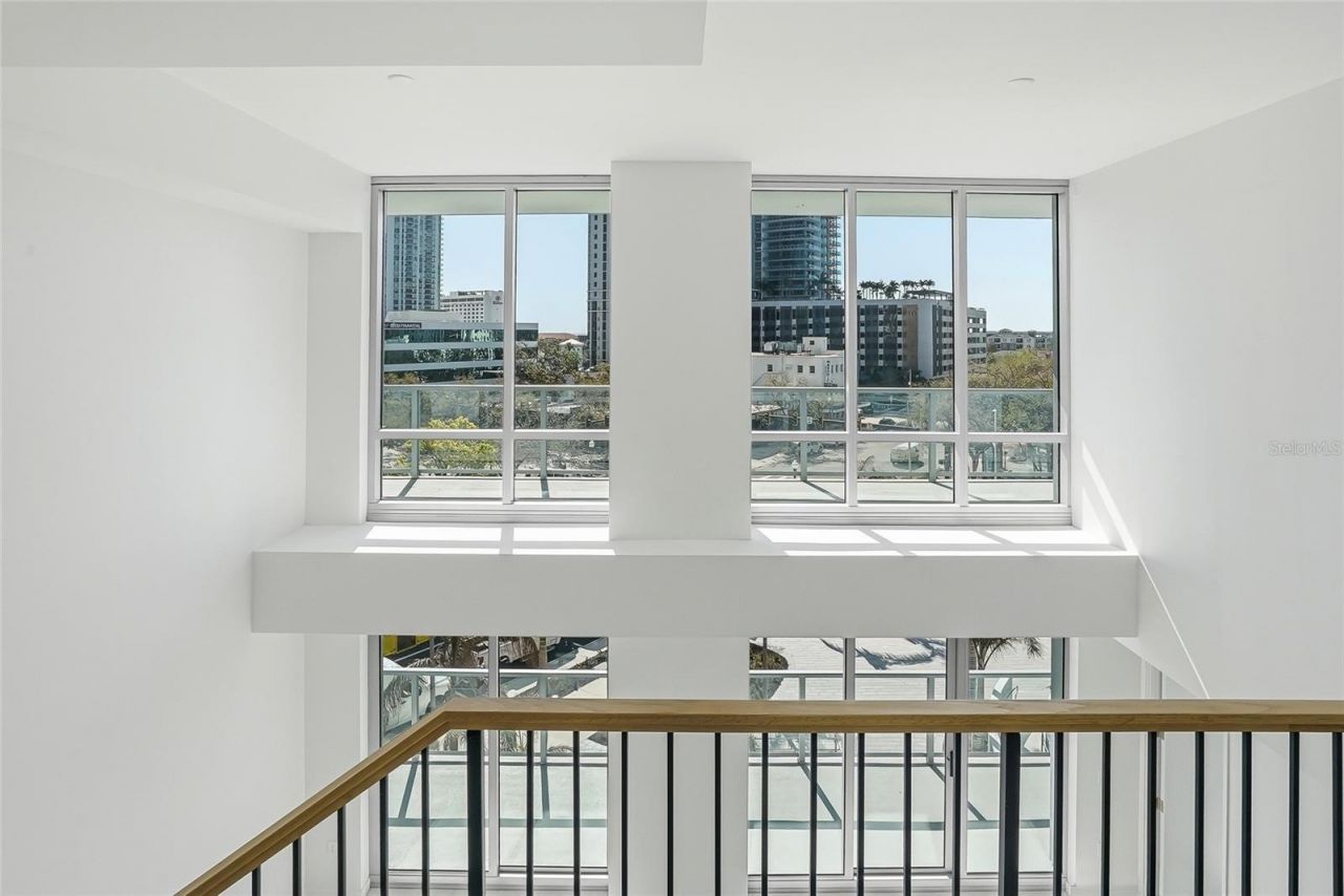 400 Central Avenue, Unit 306, Saint Petersburg, FL 33701 Photo