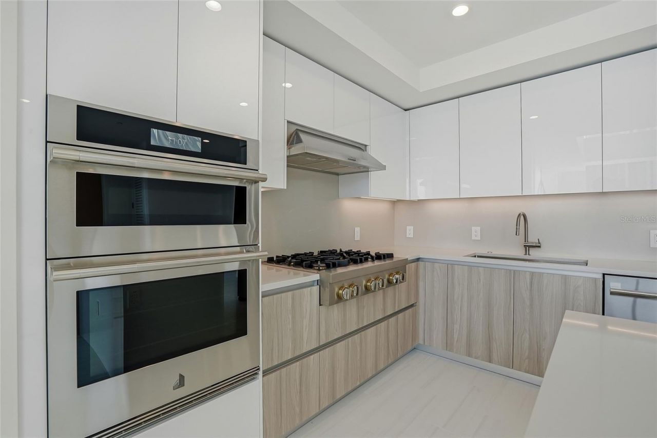 400 Central Avenue, Unit 306, Saint Petersburg, FL 33701 Photo