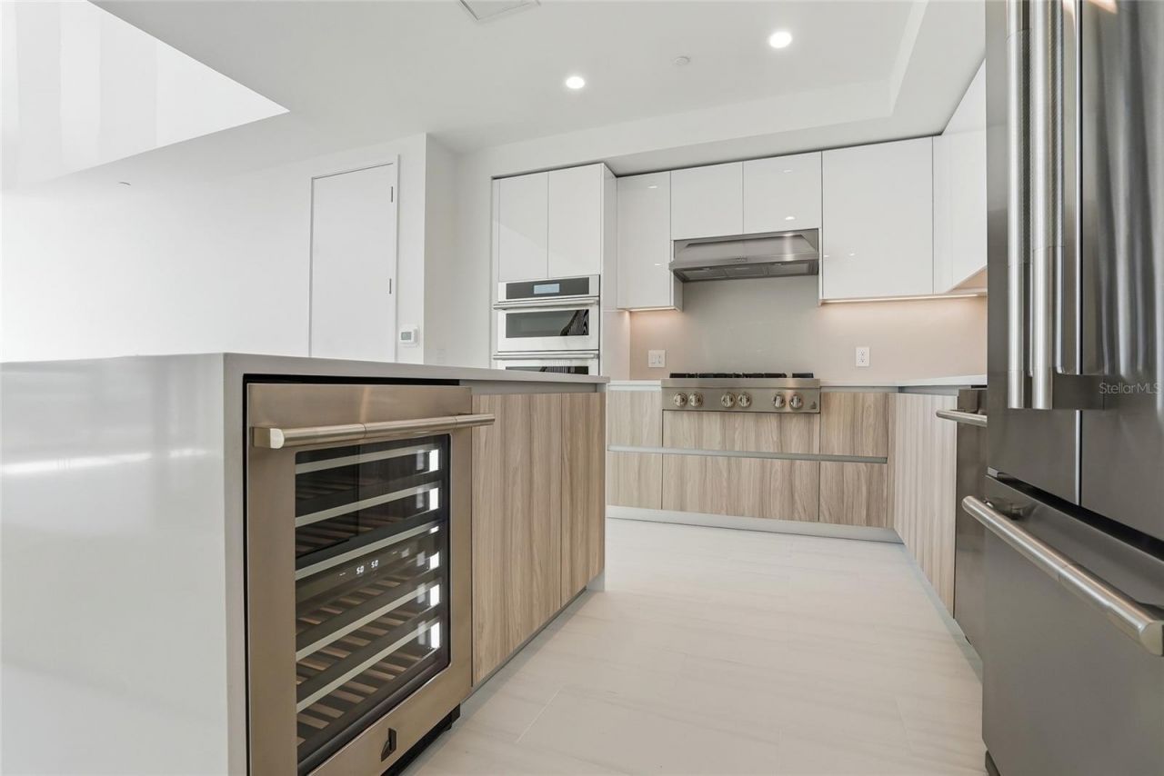 400 Central Avenue, Unit 306, Saint Petersburg, FL 33701 Photo