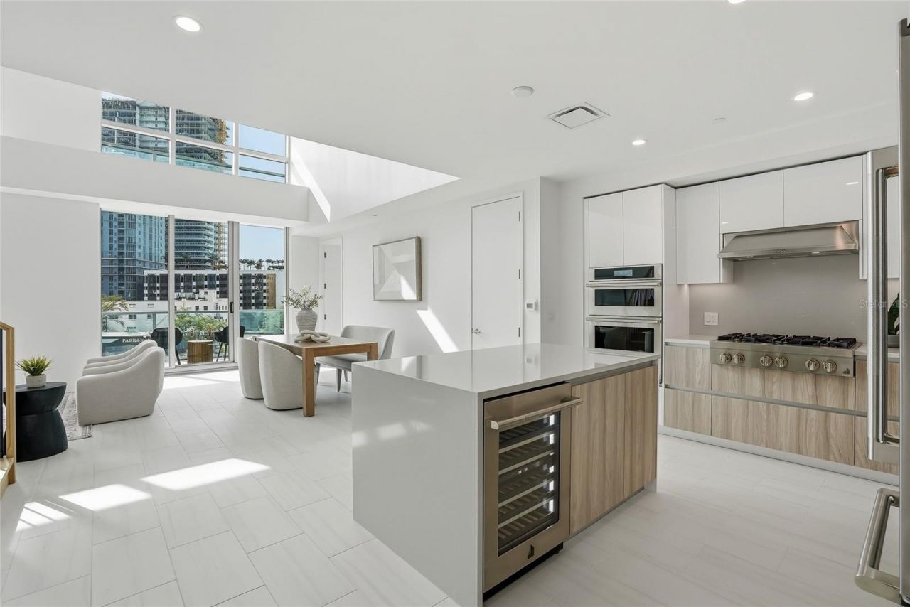 400 Central Avenue, Unit 306, Saint Petersburg, FL 33701 Photo