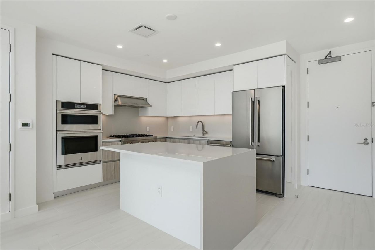 400 Central Avenue, Unit 306, Saint Petersburg, FL 33701 Photo