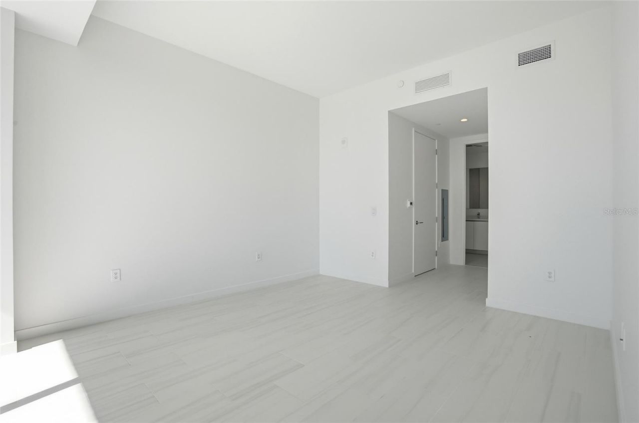 400 Central Avenue, Unit 306, Saint Petersburg, FL 33701 Photo