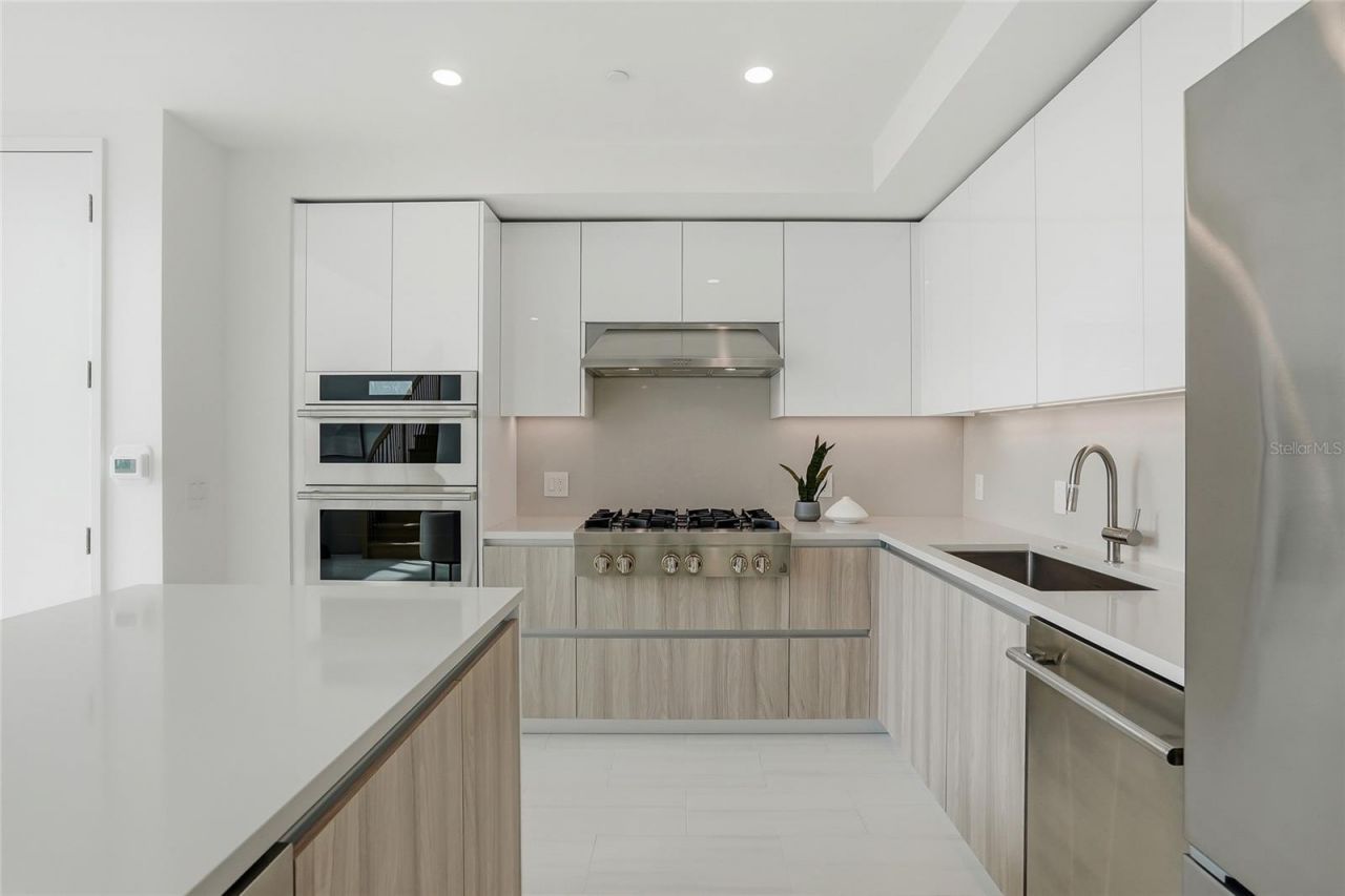 400 Central Avenue, Unit 306, Saint Petersburg, FL 33701 Photo