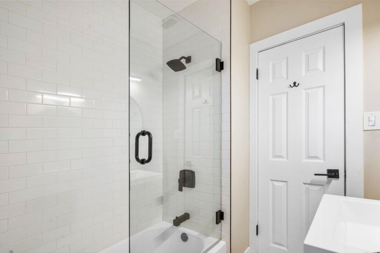 215 S Palmway, Lake Worth Beach, FL 33460 Photo