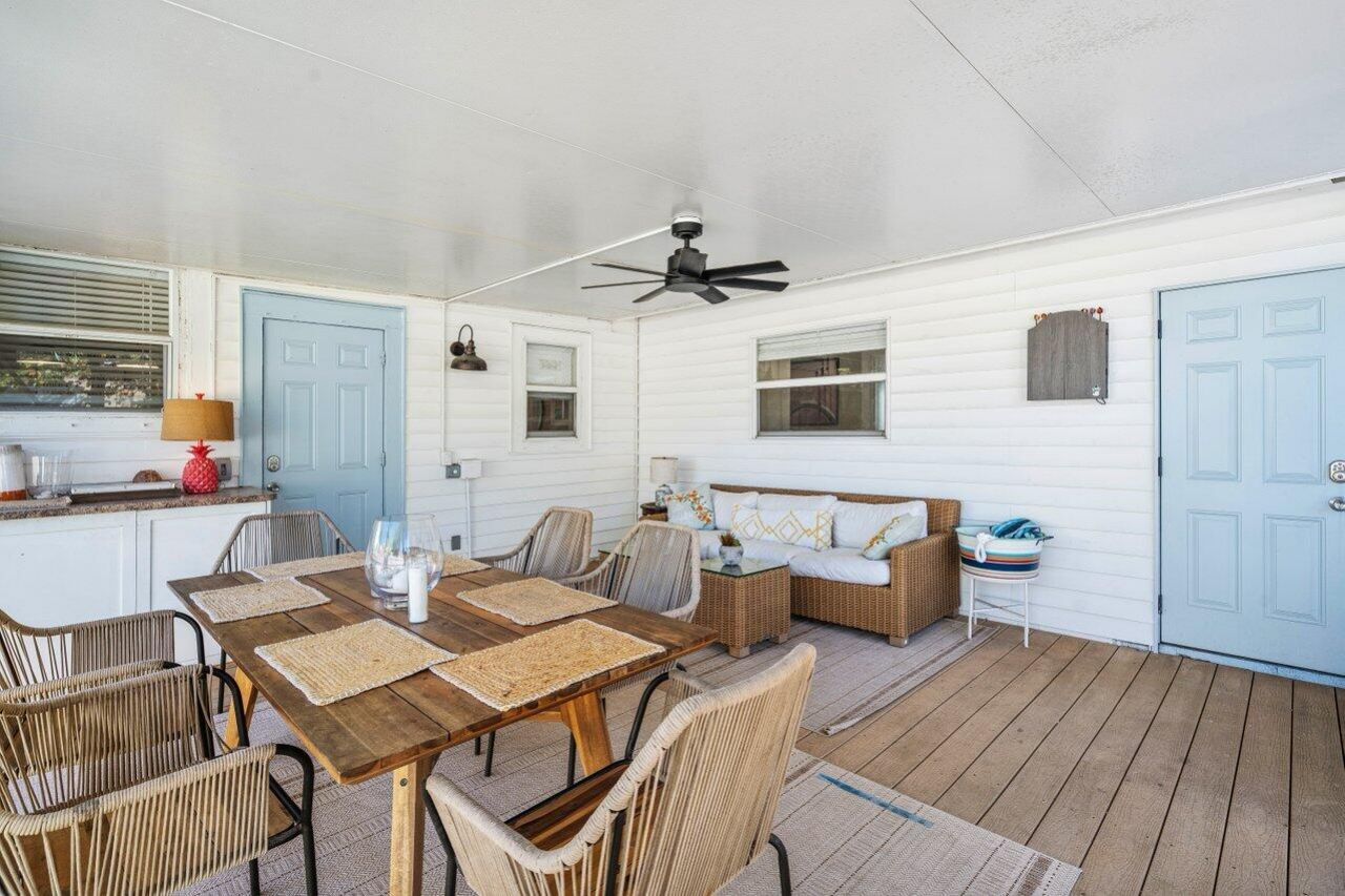 215 S Palmway, Lake Worth Beach, FL 33460 Photo