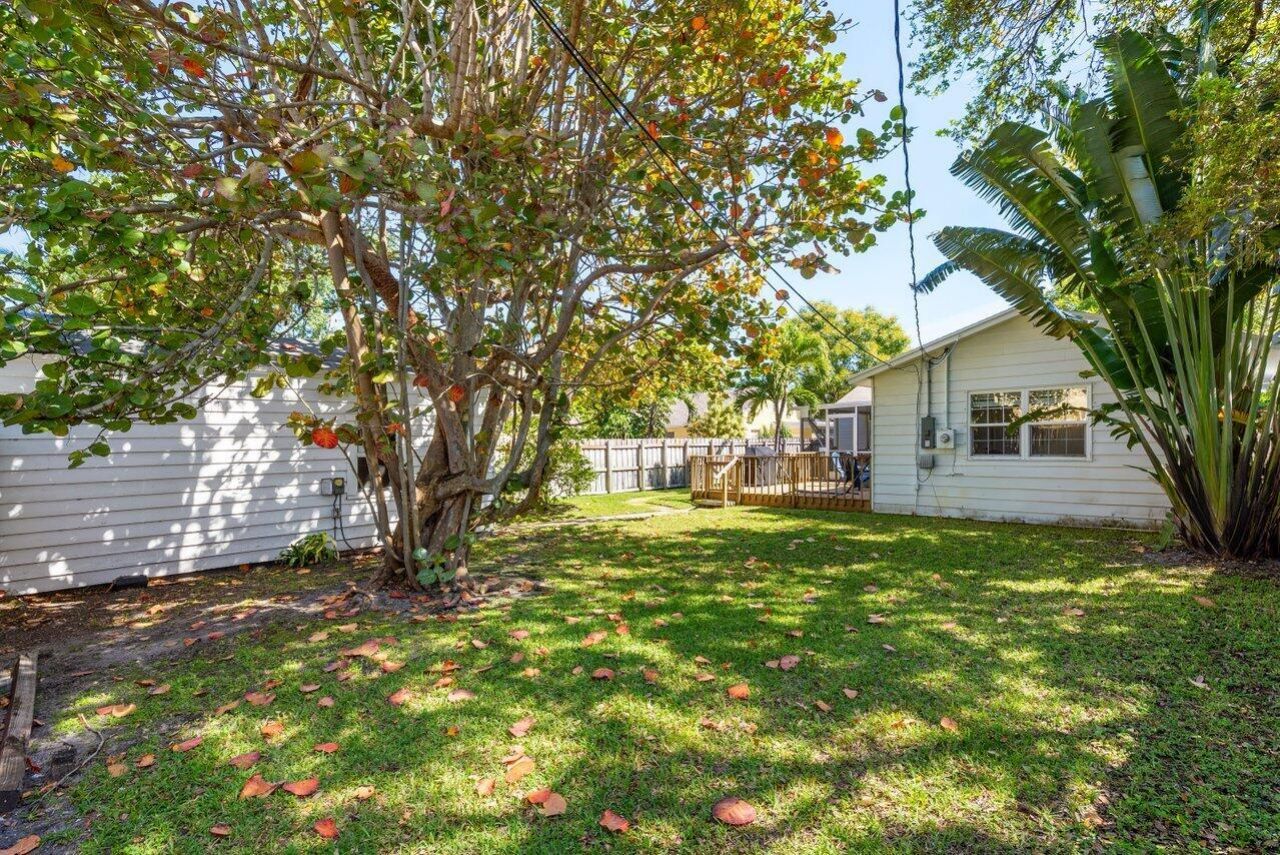 215 S Palmway, Lake Worth Beach, FL 33460 Photo