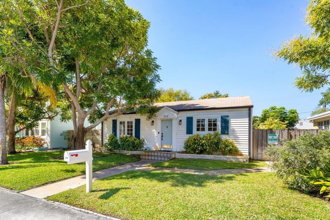 215 S Palmway, Lake Worth Beach, FL 33460 Photo