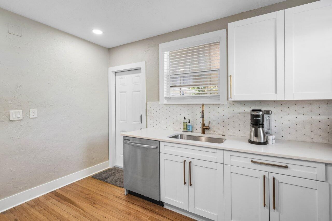 215 S Palmway, Lake Worth Beach, FL 33460 Photo