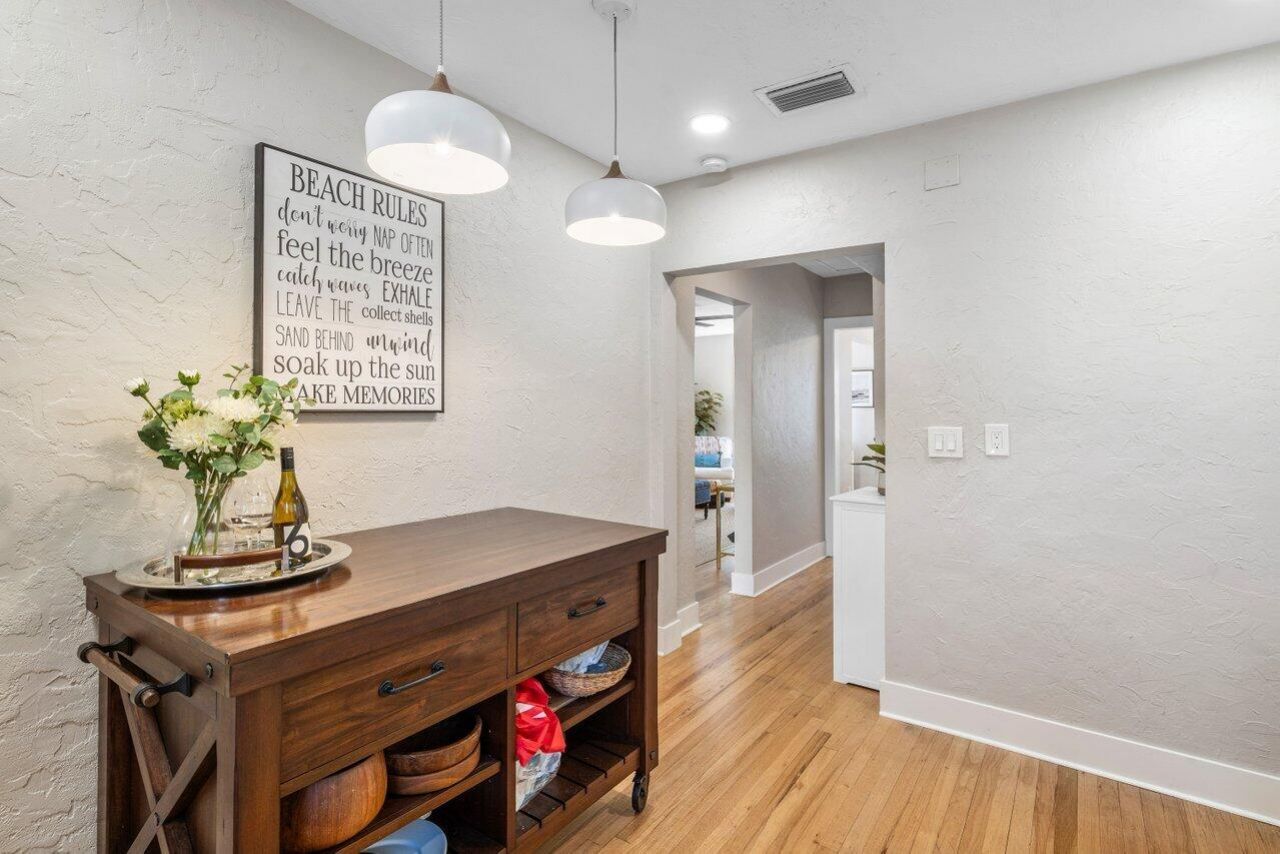 215 S Palmway, Lake Worth Beach, FL 33460 Photo