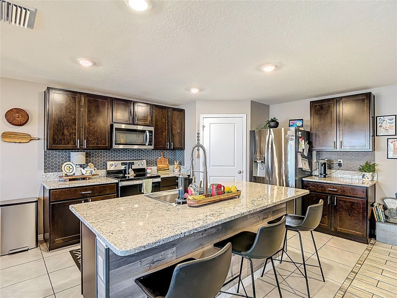 38287 Sonnet Landing Avenue, Zephyrhills, FL 33540 Photo