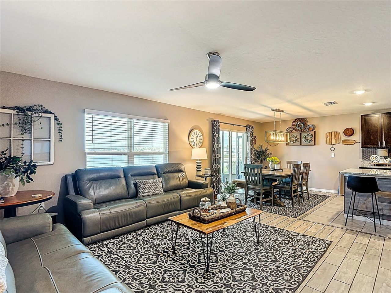 38287 Sonnet Landing Avenue, Zephyrhills, FL 33540 Photo