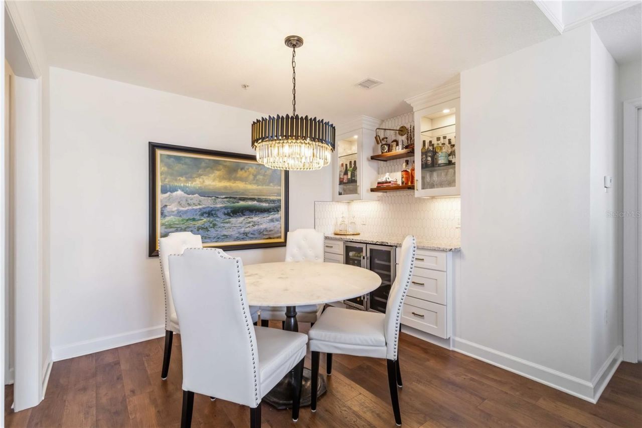 750 N Tamiami Trail, Unit 1104, Sarasota, FL 34236 Photo