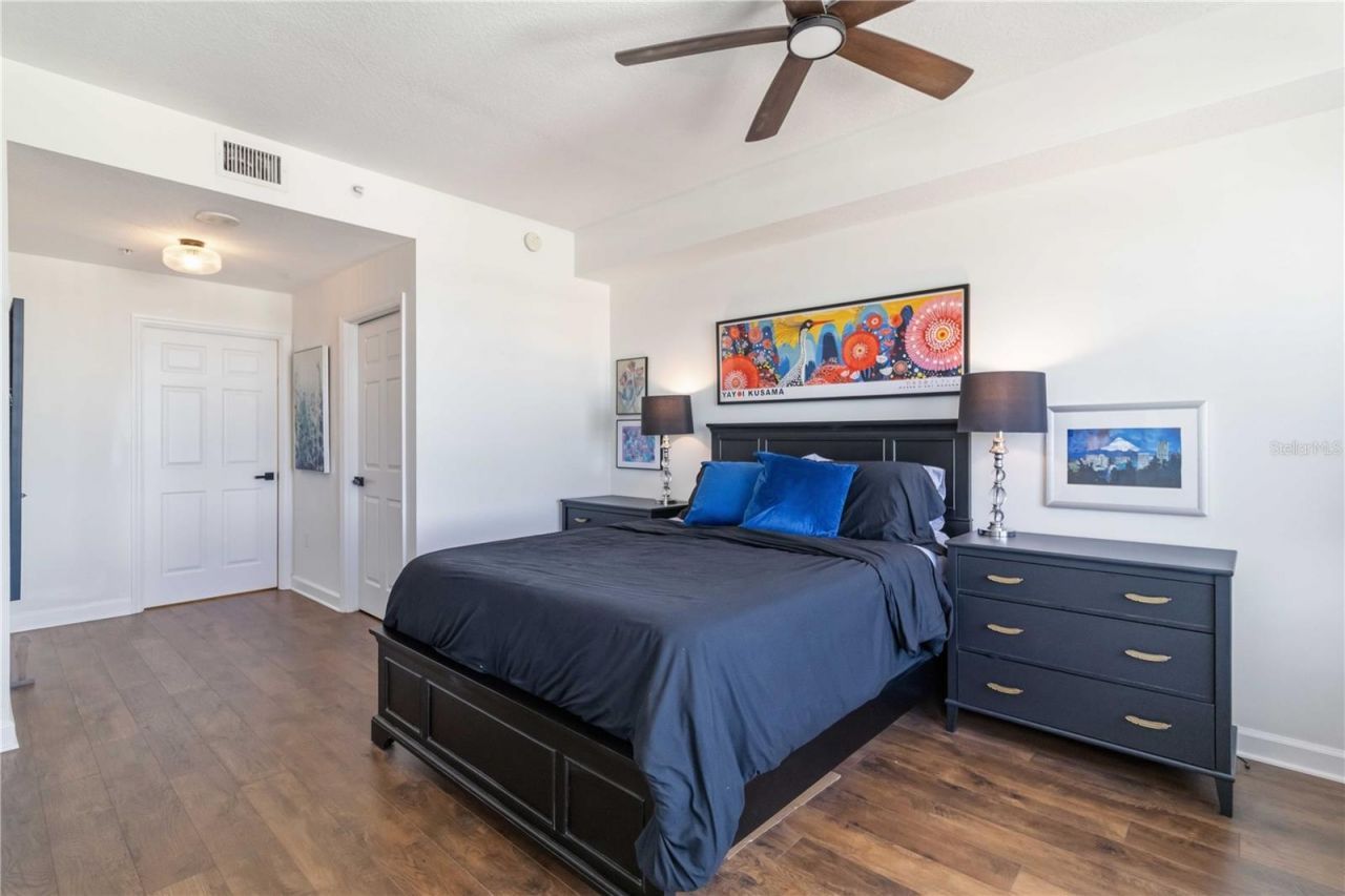 750 N Tamiami Trail, Unit 1104, Sarasota, FL 34236 Photo