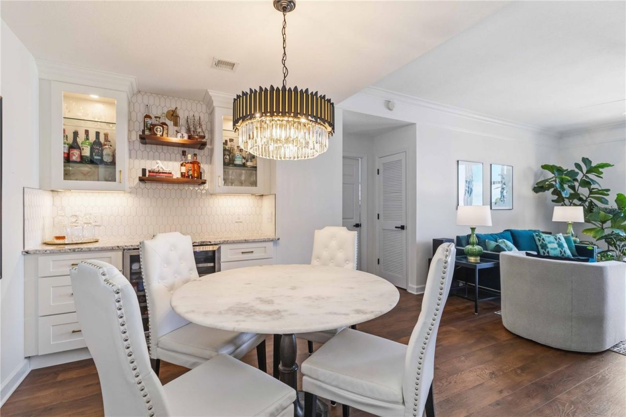 750 N Tamiami Trail, Unit 1104, Sarasota, FL 34236 Photo