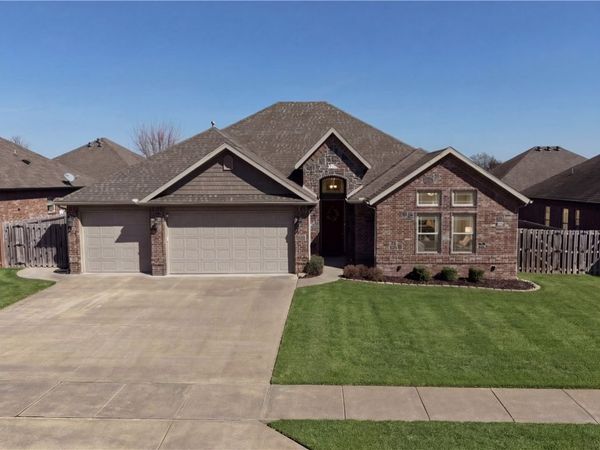 6303 S 58Th Street, Rogers, AR 72758