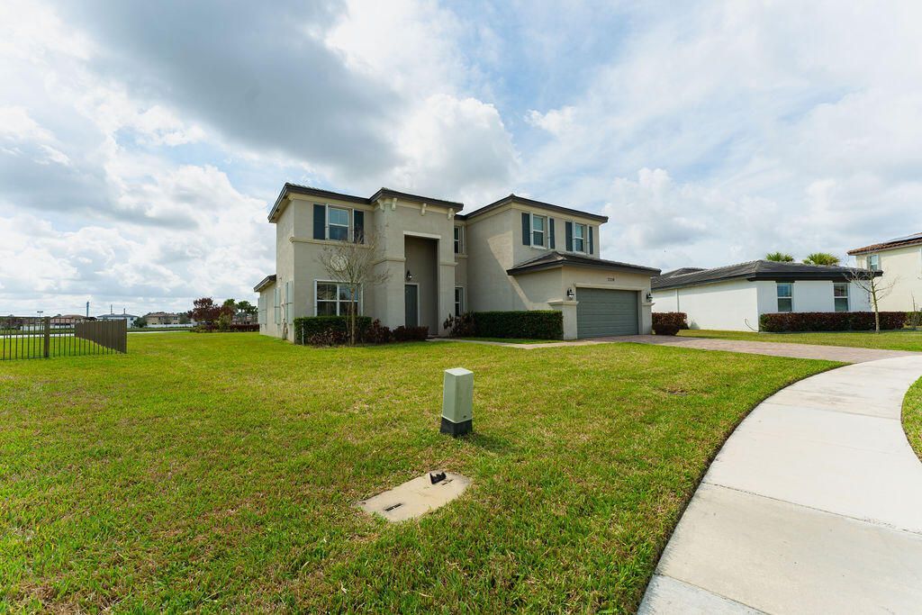 7206 NW Farnsworth Circle, Port Saint Lucie, FL 34987 Photo