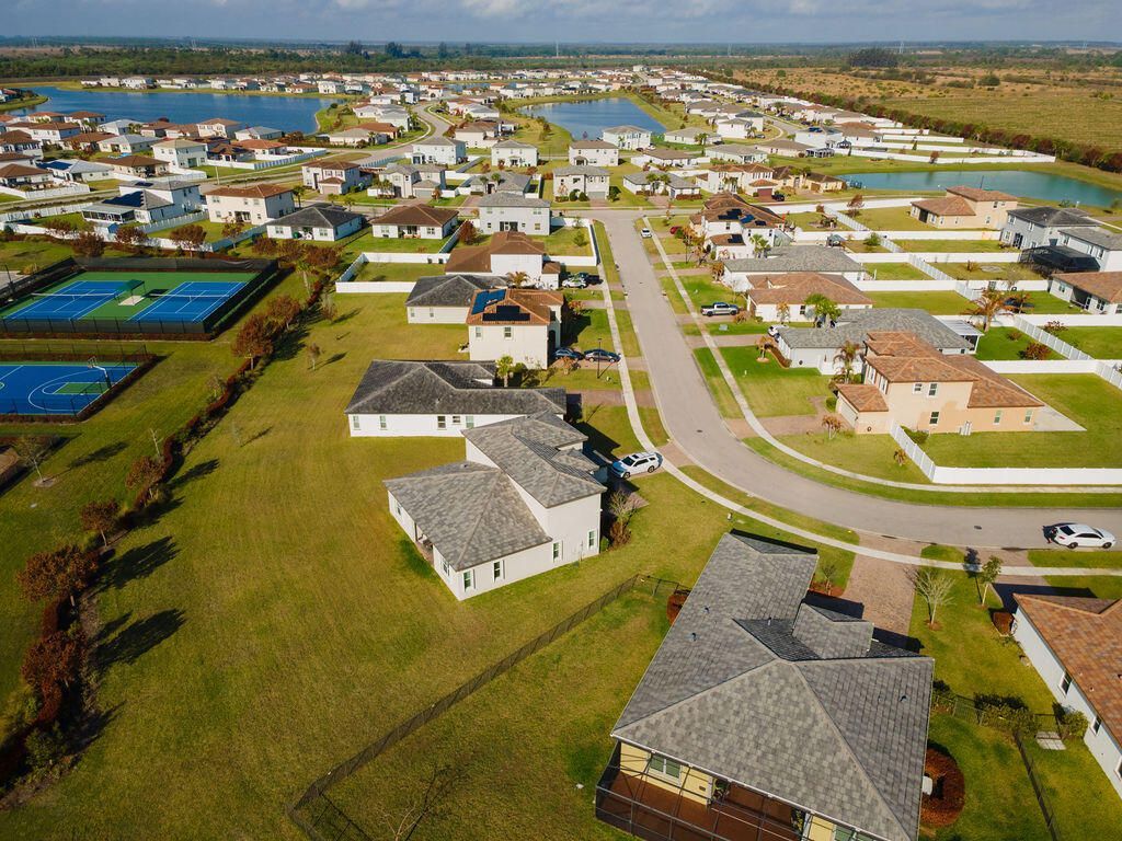 7206 NW Farnsworth Circle, Port Saint Lucie, FL 34987 Photo