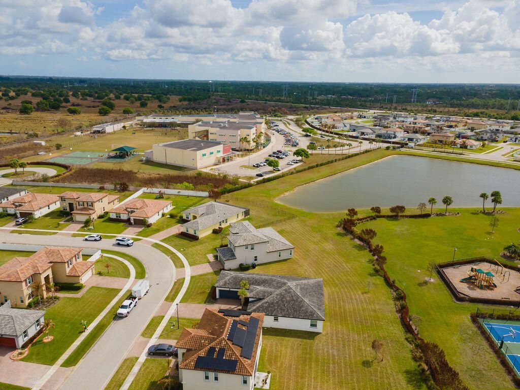 7206 NW Farnsworth Circle, Port Saint Lucie, FL 34987 Photo