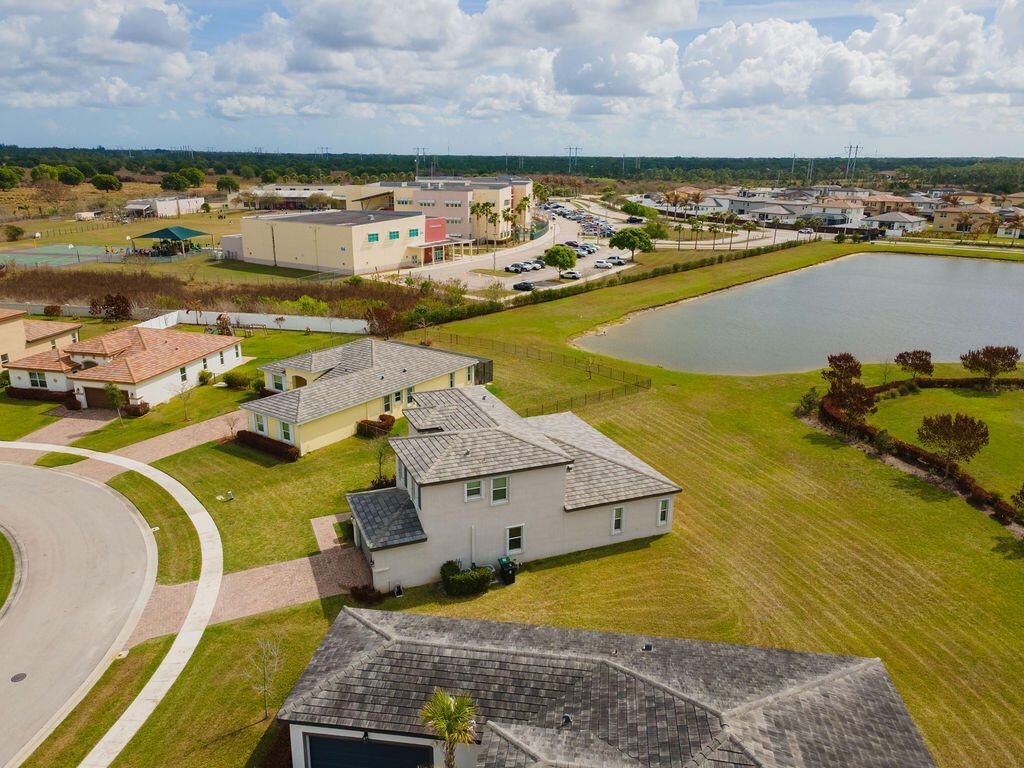 7206 NW Farnsworth Circle, Port Saint Lucie, FL 34987 Photo