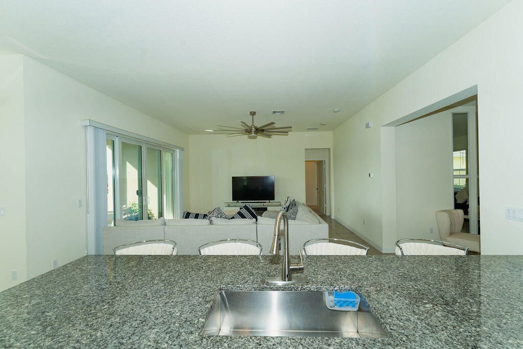 7206 NW Farnsworth Circle, Port Saint Lucie, FL 34987 Photo