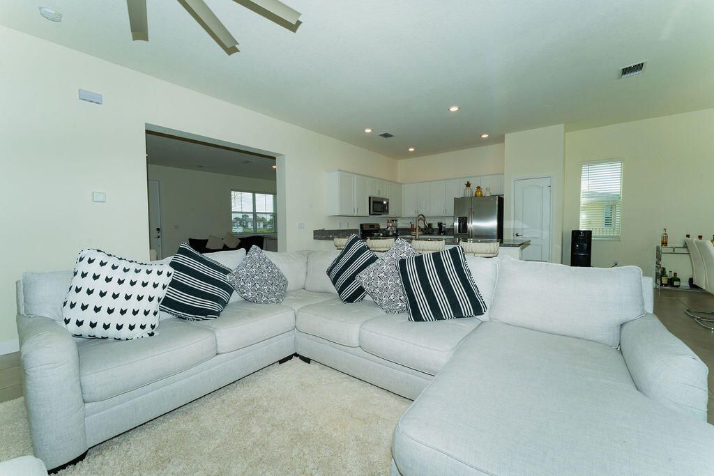 7206 NW Farnsworth Circle, Port Saint Lucie, FL 34987 Photo