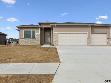 21108 Hartman Avenue, Elkhorn, NE 68022