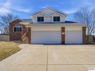 4825 NW Fairway Drive, Lincoln, NE 68521