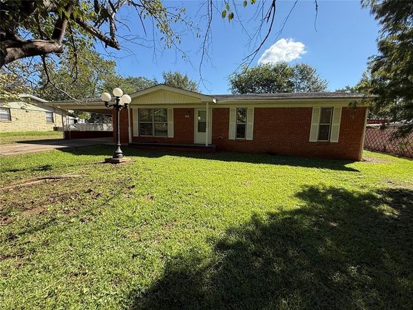 707 S McClure Street, Broken Bow, OK 74728