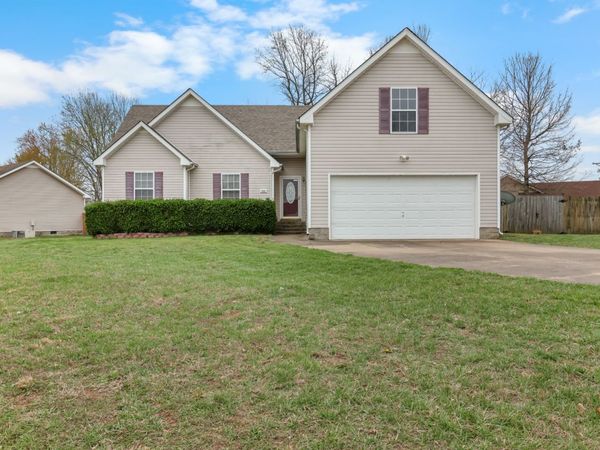 3809 Man O War Blvd, Clarksville, TN 37042