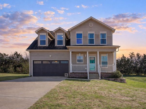 1901 Sheffield Ln , Columbia, TN 38401