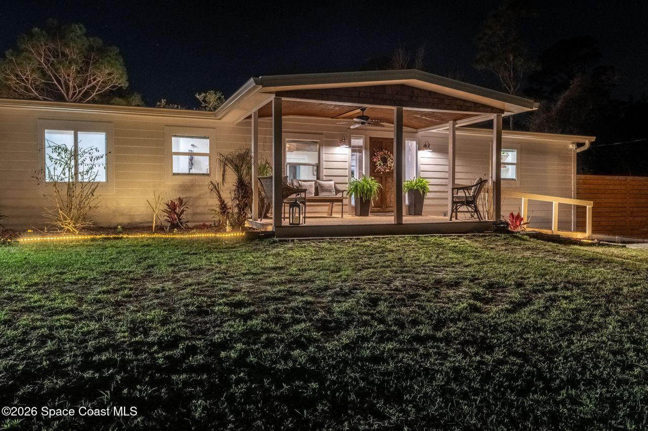 4160 Hidden Lakes Drive , Mims, FL 32754 Photo