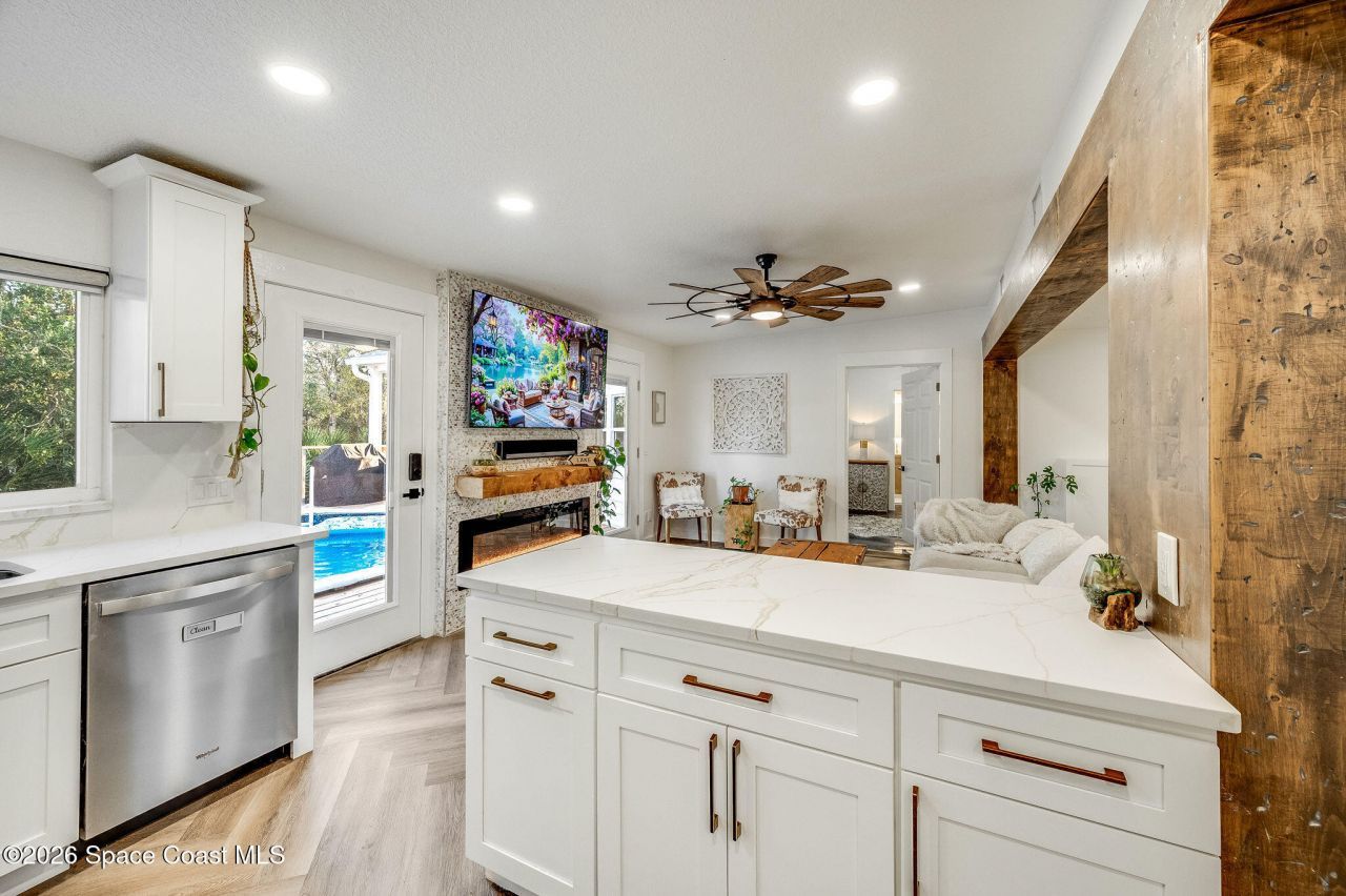 4160 Hidden Lakes Drive , Mims, FL 32754 Photo