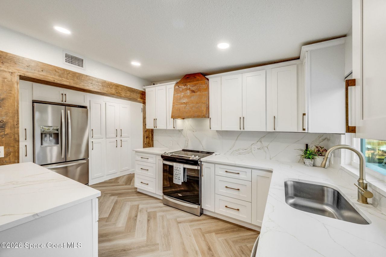 4160 Hidden Lakes Drive , Mims, FL 32754 Photo