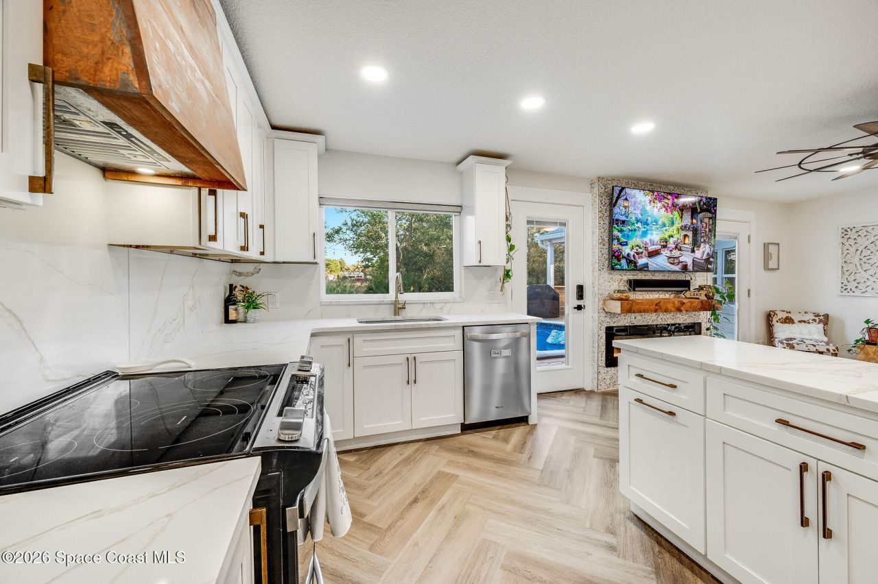 4160 Hidden Lakes Drive , Mims, FL 32754 Photo