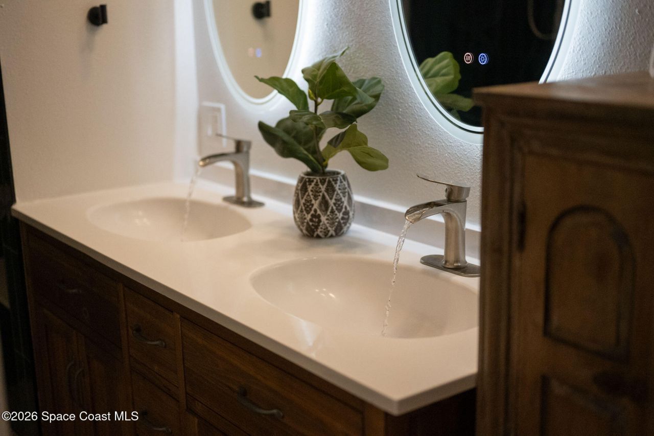 4160 Hidden Lakes Drive , Mims, FL 32754 Photo