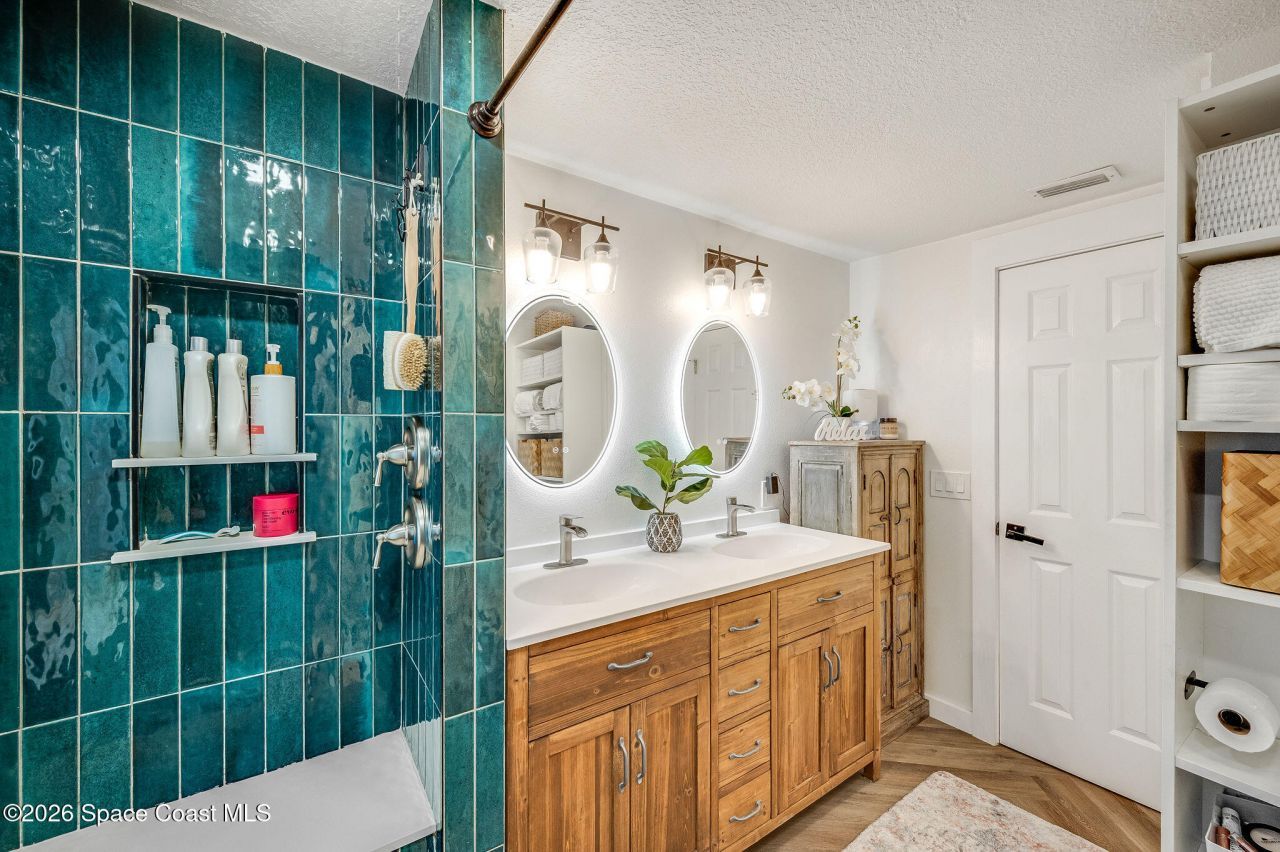 4160 Hidden Lakes Drive , Mims, FL 32754 Photo