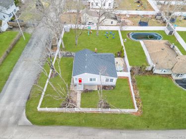 220 Woodycrest Drive , Holtsville, NY 11742