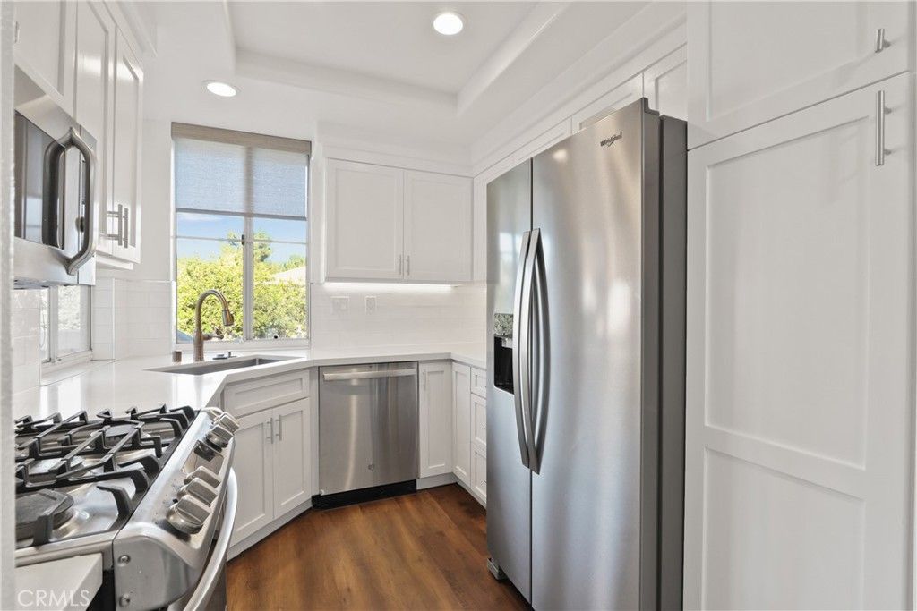 1607 Solvay Aisle, Irvine, CA 92606 Main Photo