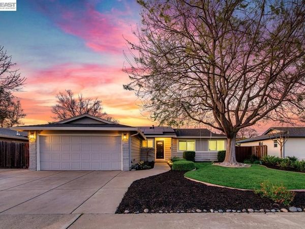 4127 Alvarado St, Pleasanton, CA 94566