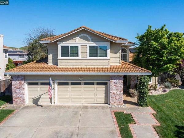 2486 Del Monte Dr, Fairfield, CA 94534