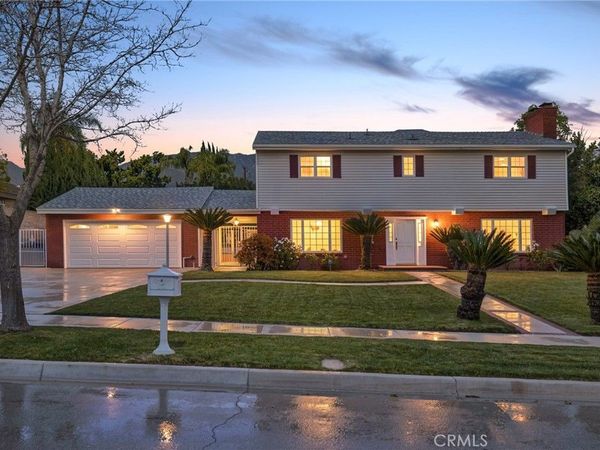 389 Deborah Court, Upland, CA 91784