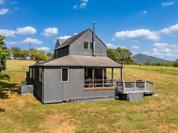 48 MEADOW LN, Nellysford, VA 22958