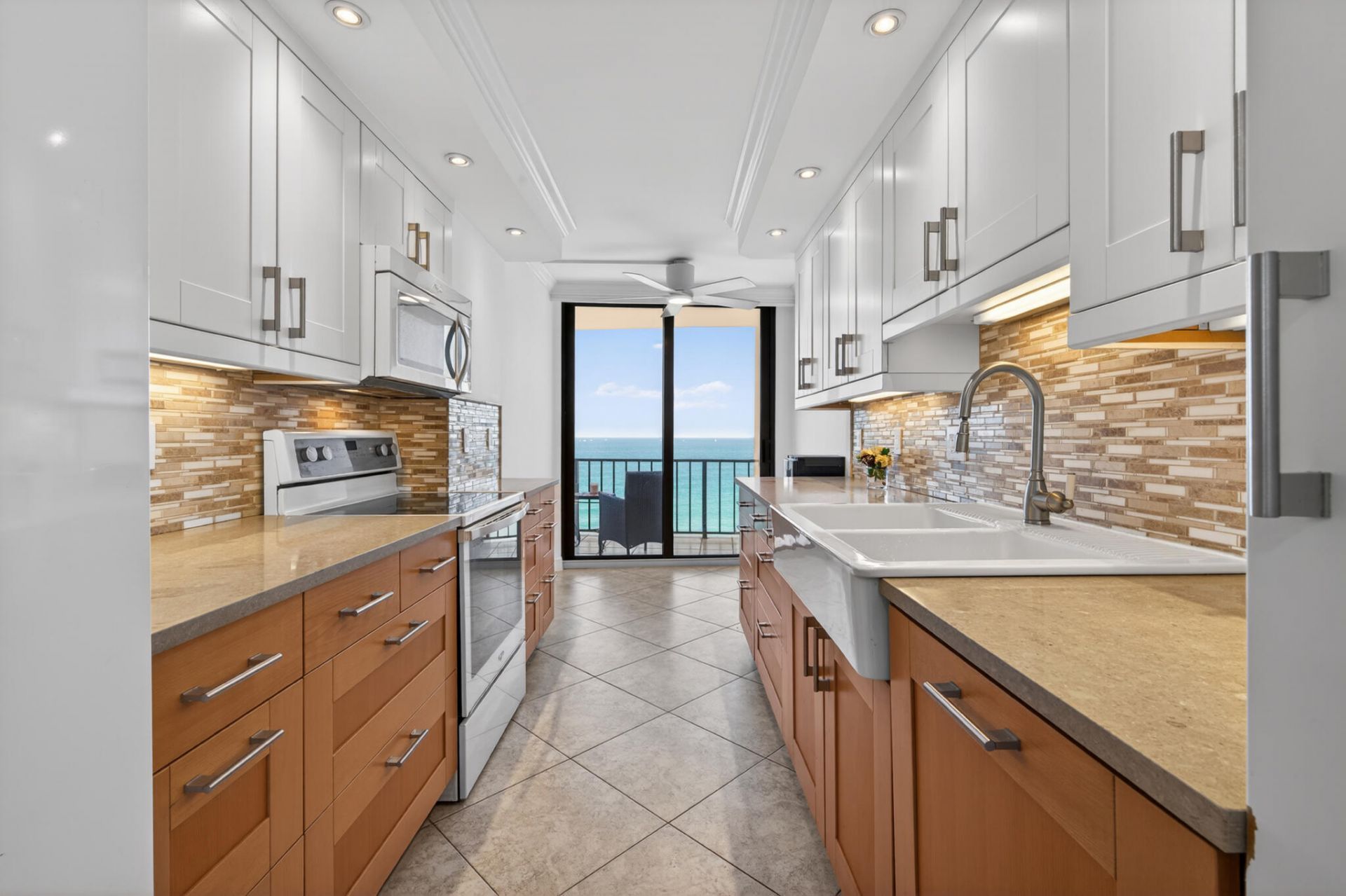 4200 N Ocean Drive, Unit 1-1101, Riviera Beach, FL 33404 Photo