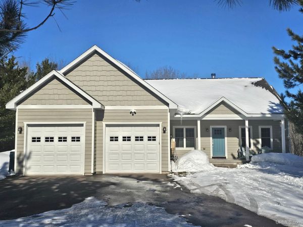 46750 Paradise Road, Portage Twp, MI 49931