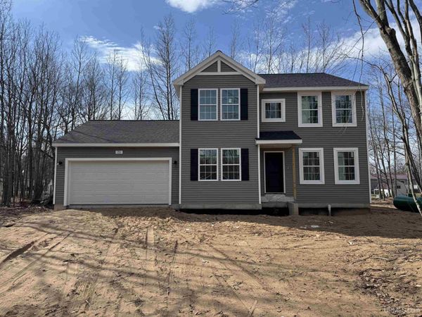 73 Royal Oak Drive, Gladstone, MI 49837