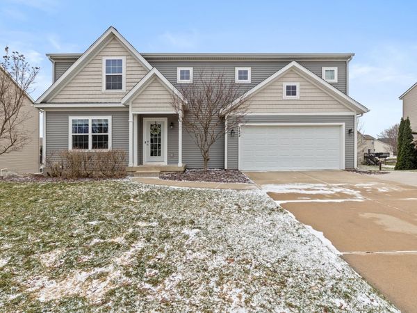 8940 Alanada Drive SE, Caledonia, MI 49316