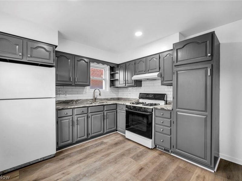 3202 Parklane Drive, Parma, OH 44134 Photo 12