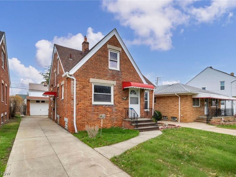 3202 Parklane Drive, Parma, OH 44134 Photo 2