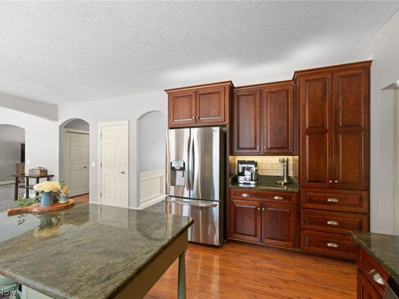 10960 Eden Park Drive, Chardon, OH 44024 Photo 11