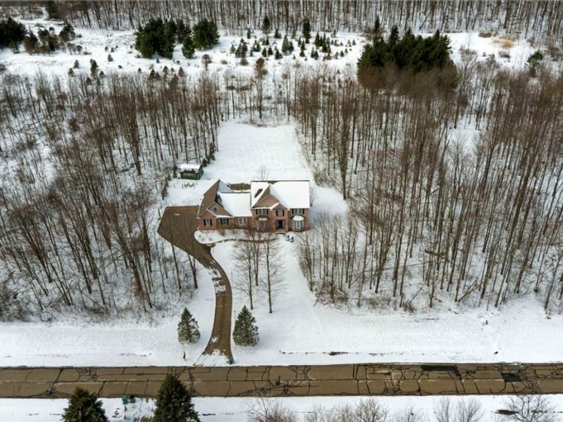 10960 Eden Park Drive, Chardon, OH 44024 Photo 46